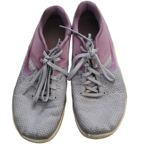 Preloved Nike Women's Running Shoes - Purple and Gray - Picture 2 of 6